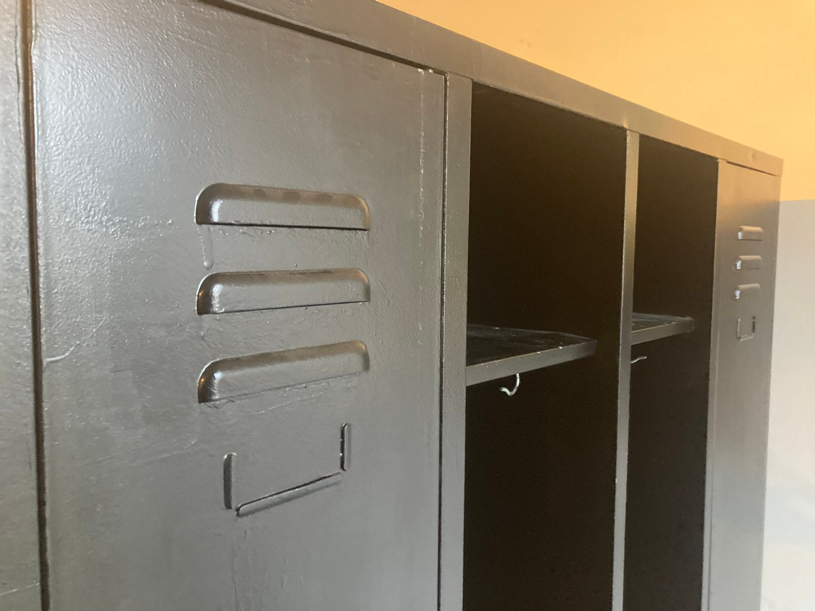 Zwarte lockerkast, Huis en Inrichting, Kasten | Lockerkasten, Ophalen, Gebruikt