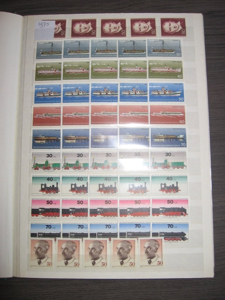 Berlijn 1975 t/m 1984. 5 Maal compleet, Postfris. Voor 3%., Postzegels en Munten, Postzegels | Volle albums en Verzamelingen, Verzenden