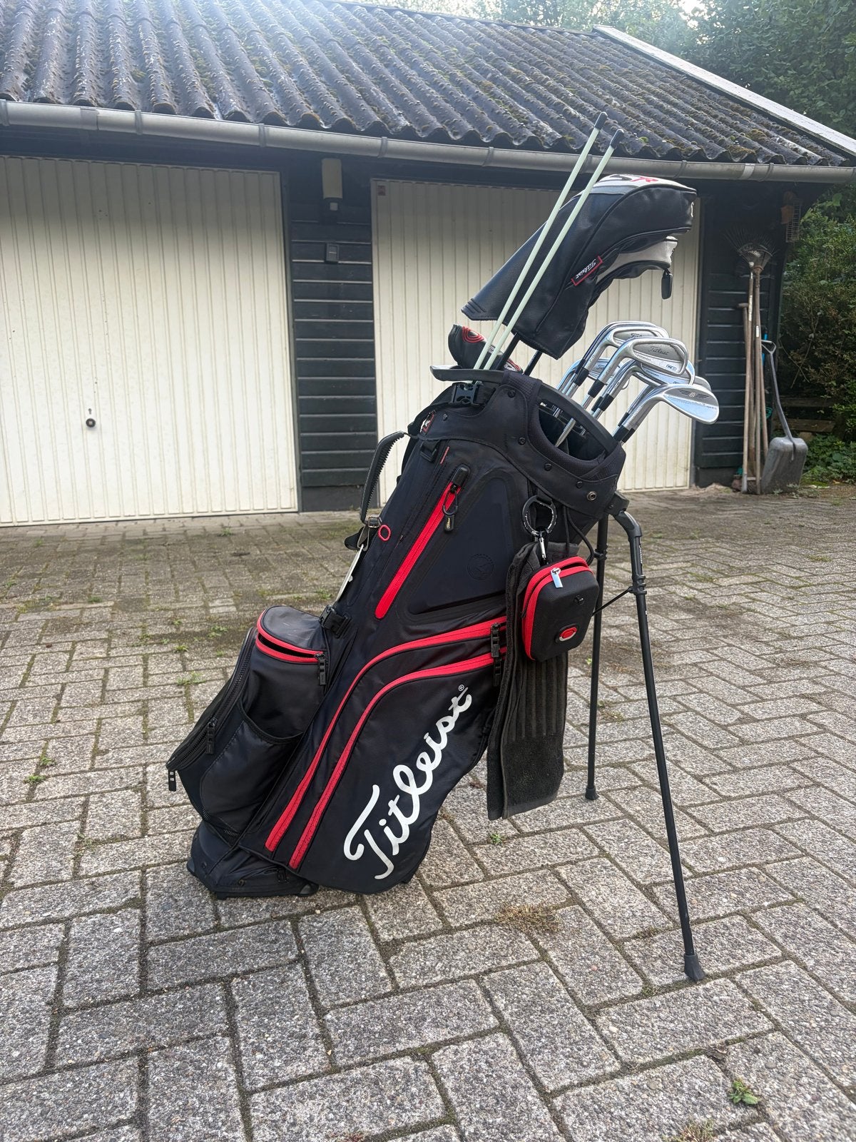 Foto 2 van Titleist Golfset LINKSHANDIG 5-P met tas.