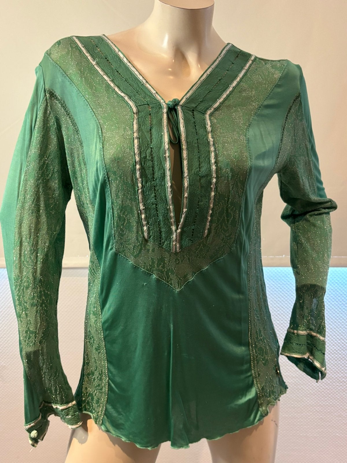 Class cavalli top met glimmende stof maat it 46. Nl 40, Ophalen of Verzenden, Zo goed als nieuw, Maat 38/40 (M), Groen