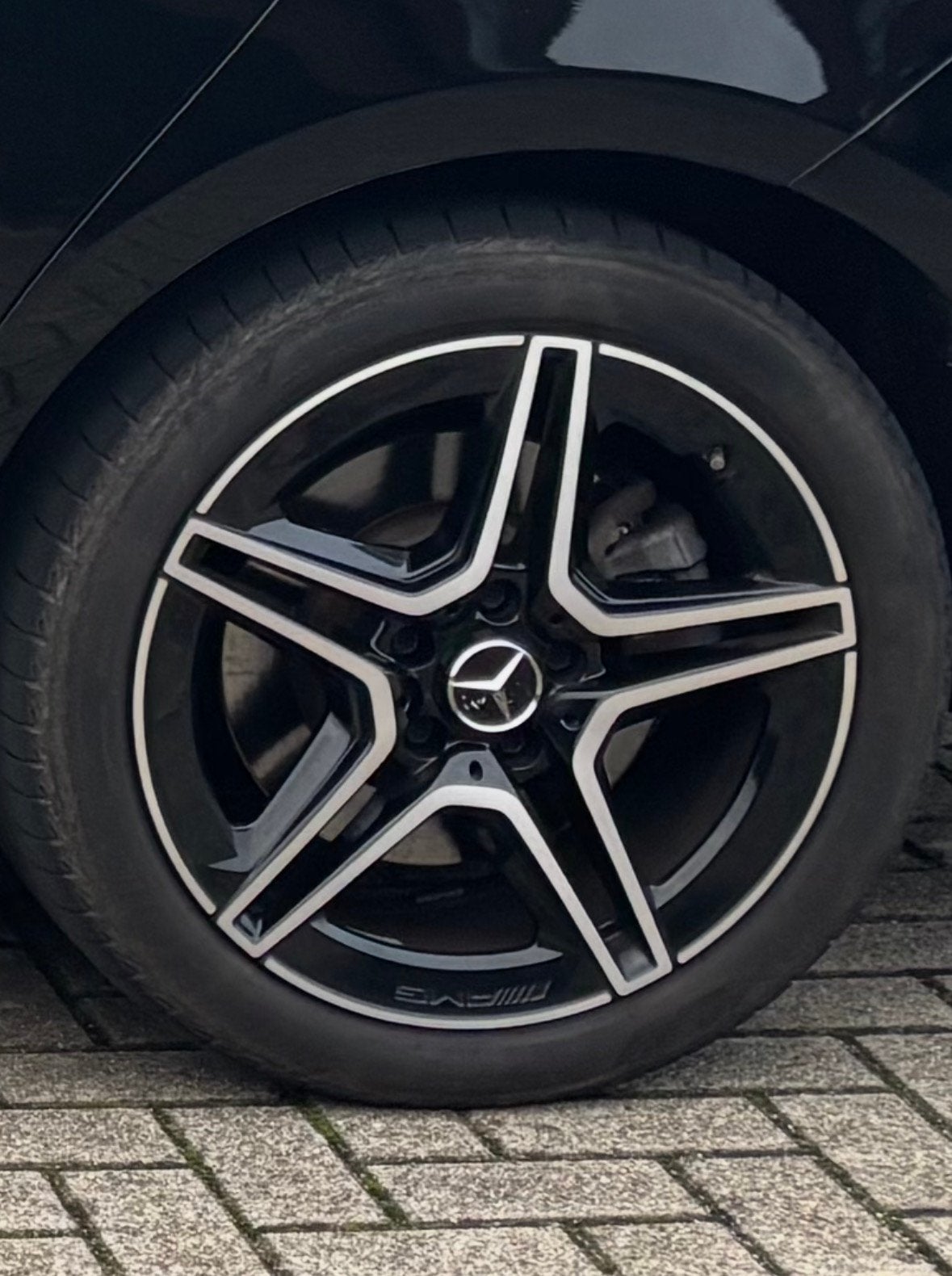 Mercedes AMG velgen 18 inch + zomerbanden, Auto-onderdelen, Banden en Velgen, 18 inch, Gebruikt, Velg(en), Ophalen of Verzenden