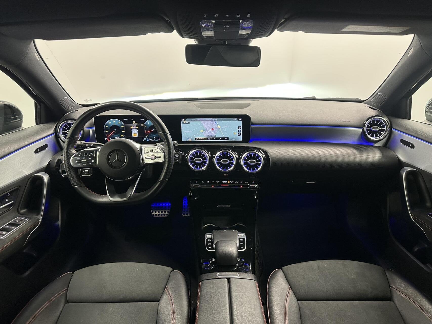 Mercedes A-klasse 200 Business Solution AMG CAMERA CRUISE EC, Auto's, Mercedes-Benz, Gebruikt, 4 cilinders, Automatische klimaatregeling