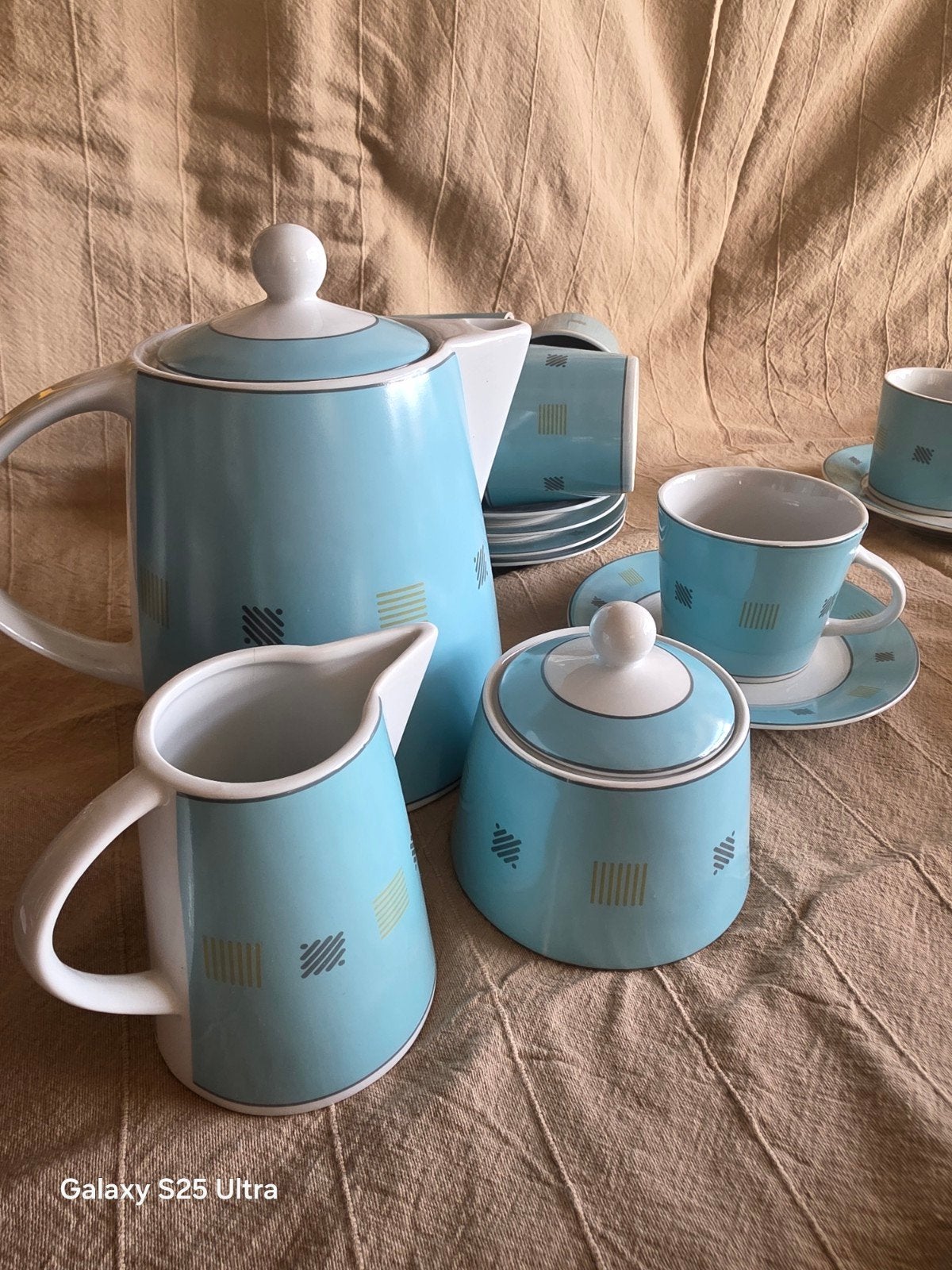 koffieservies en losse onderdelen L Dake en zn, Ophalen