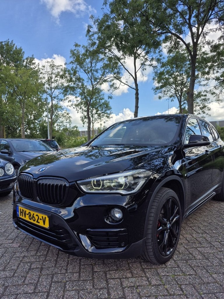 BMW X1 2.0 Sdrive 20I AUT 2016 Zwart, Auto's, BMW, 1998 cc, 1800 kg, Euro 6, Zwart