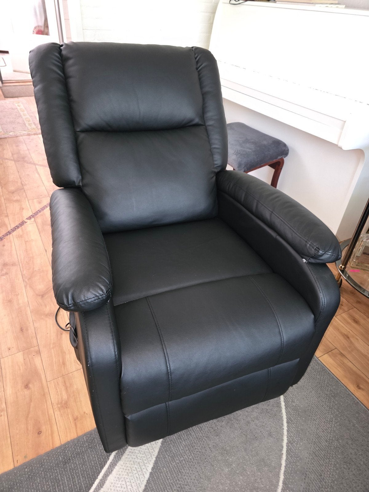 Zwarte VidaXL relaxfauteuil met massage- en warmtefunctie, Ophalen, Kunststof, 100 tot 125 cm, Modern, Comfort