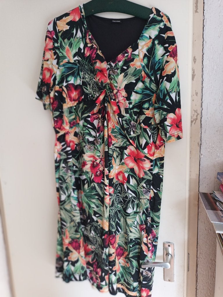  jurk zomerjurk bloemen roos groen rood  Gerry Weber mt 46, Kleding | Dames, Maat 46/48 (XL) of groter, Ophalen of Verzenden