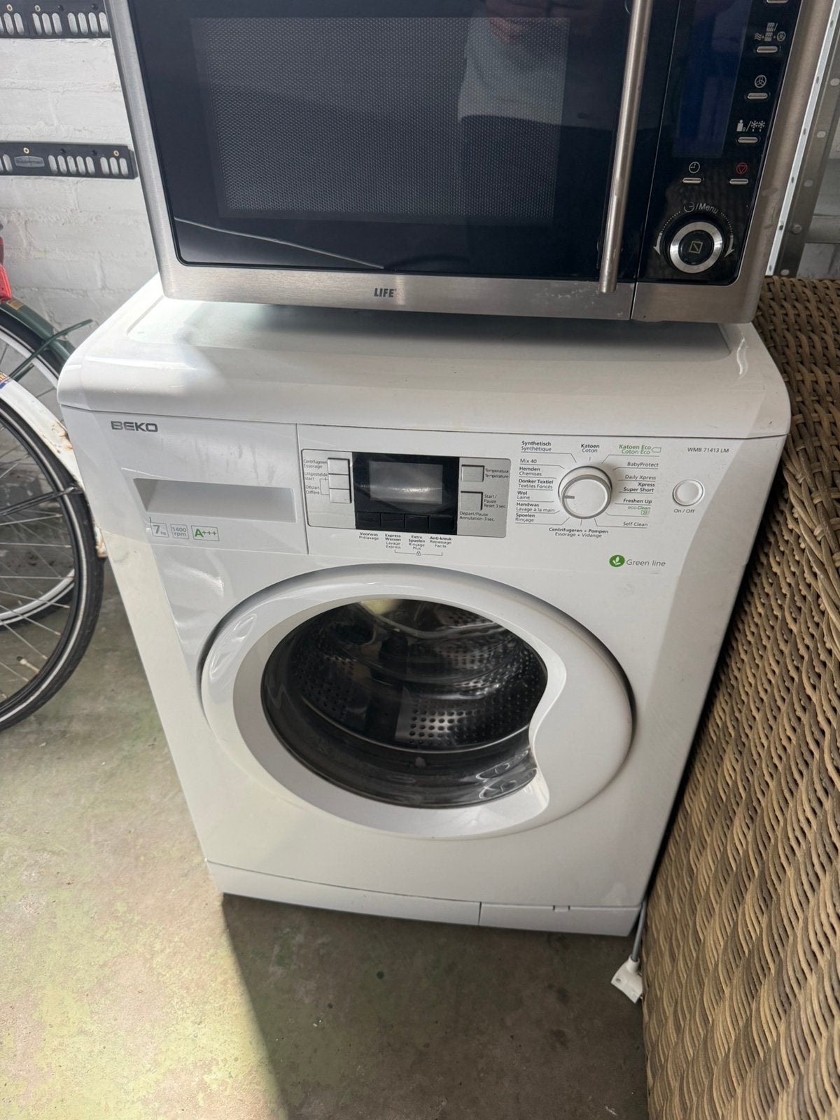 Droger Beko werkt goed, klepje defect, Ophalen, Minder dan 85 cm, Zo goed als nieuw, 1200 tot 1600 toeren