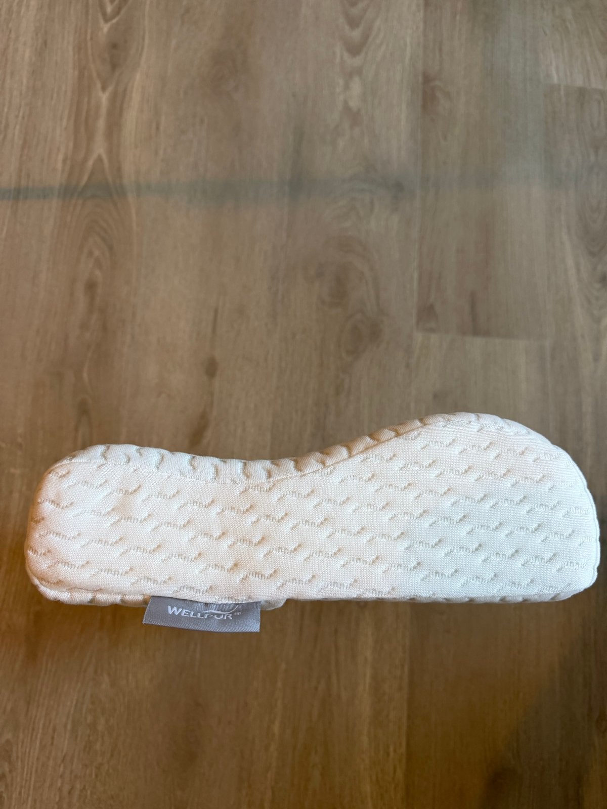 Wellpur memoryfoam kussen 30x50x10/7 cm, Eenpersoons, Wit, Ophalen of Verzenden, Zo goed als nieuw