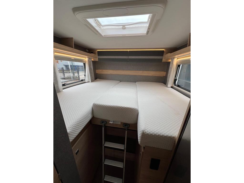 Dethleffs Just 90 T T6815 airco, enkele bedden hefbed, Luifel, Ringverwarming, ESP-stabiliteitscontrole, Ford