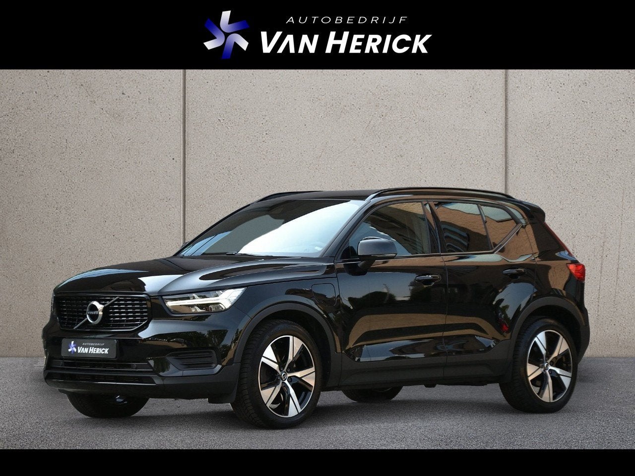 Volvo XC40 1.5 T5 Recharge R-Design 261PK | Trekhaak | Winte, Auto's, Zwart, Zwart, Origineel Nederlands, Bedrijf