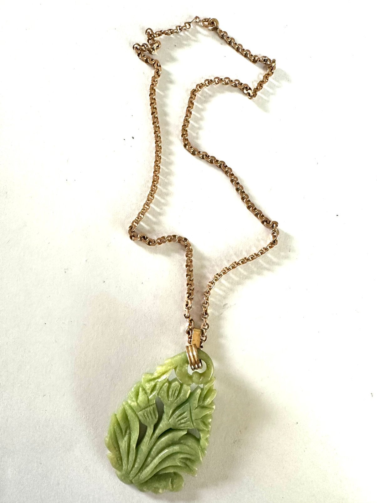 Oude ketting met jade hanger, Sieraden, Tassen en Uiterlijk, Antieke sieraden, Verzenden, Overige materialen, Ketting, Met edelsteen