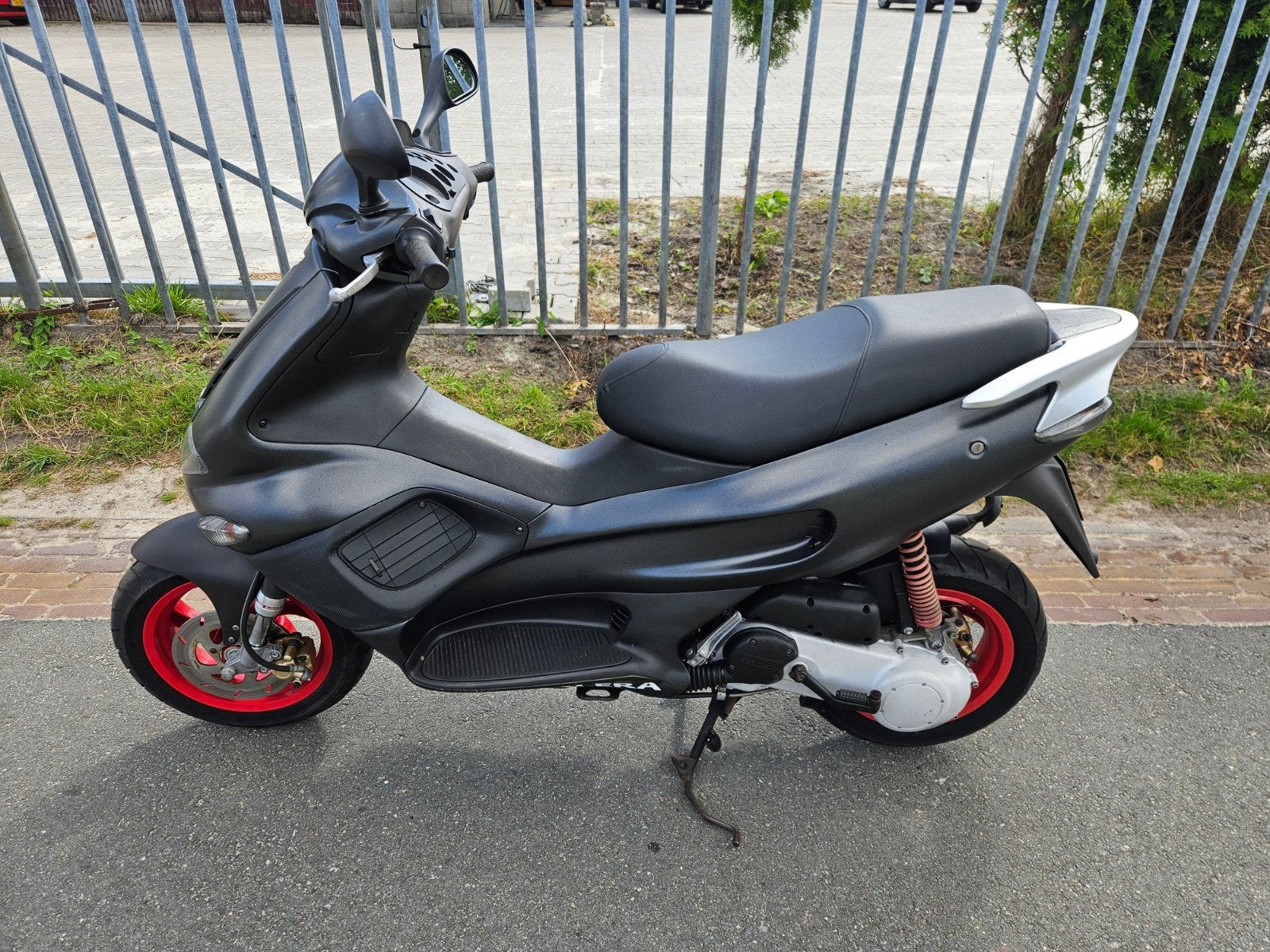 Gilera Runner SP Pro in originele staat met Duitse Papieren., Fietsen en Brommers, Scooters | Piaggio, Ophalen, Gebruikt, Overige modellen