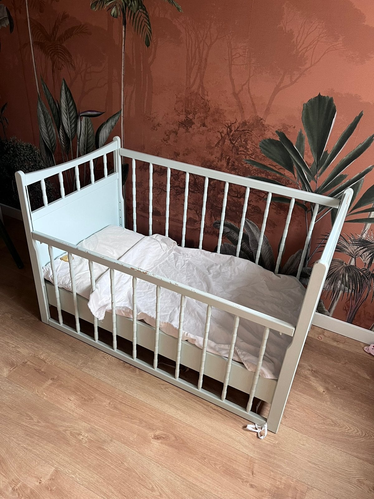 Ledikant vintage gratis op te halen, Kinderen en Baby's, Babywiegjes en Ledikanten, Ophalen, Gebruikt, Ledikant