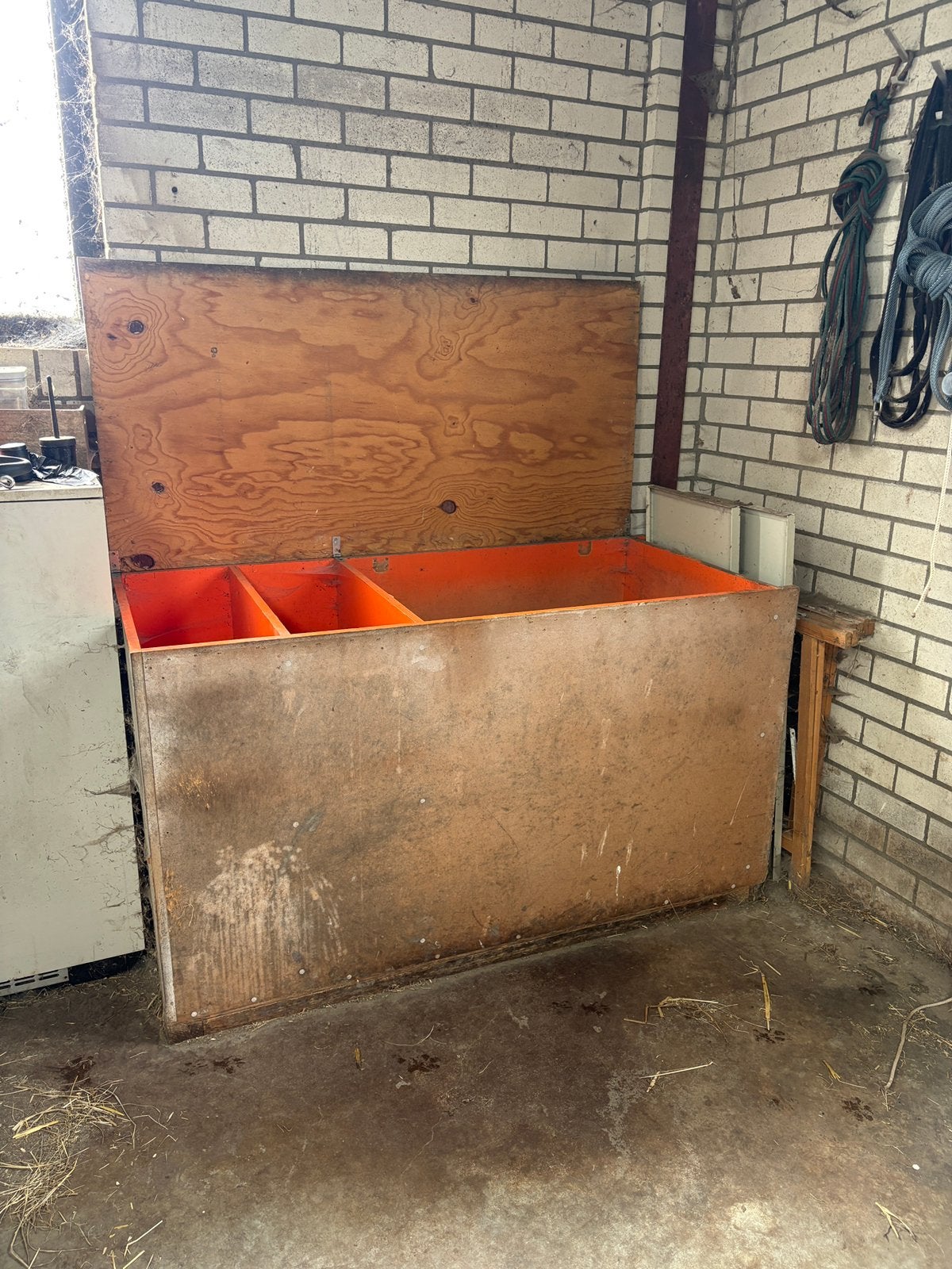 Voerkist 148x68x85 (lengte x breedte x hoogte), Dieren en Toebehoren, Paarden en Pony's | Overige Paardenspullen, Ophalen, Gebruikt