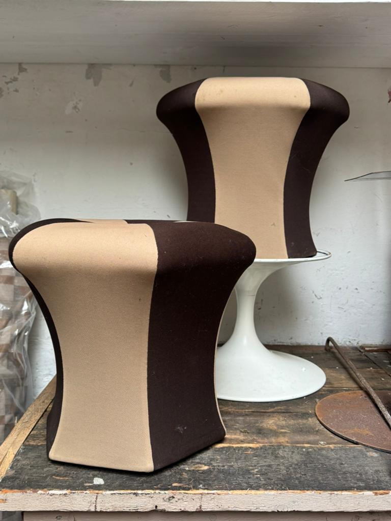 Set vintage Futura Vlaardingen mushroom poefjes, Huis en Inrichting, Banken | Voetenbanken en Poefen, Ophalen, Rechthoekig, 125 cm of meer