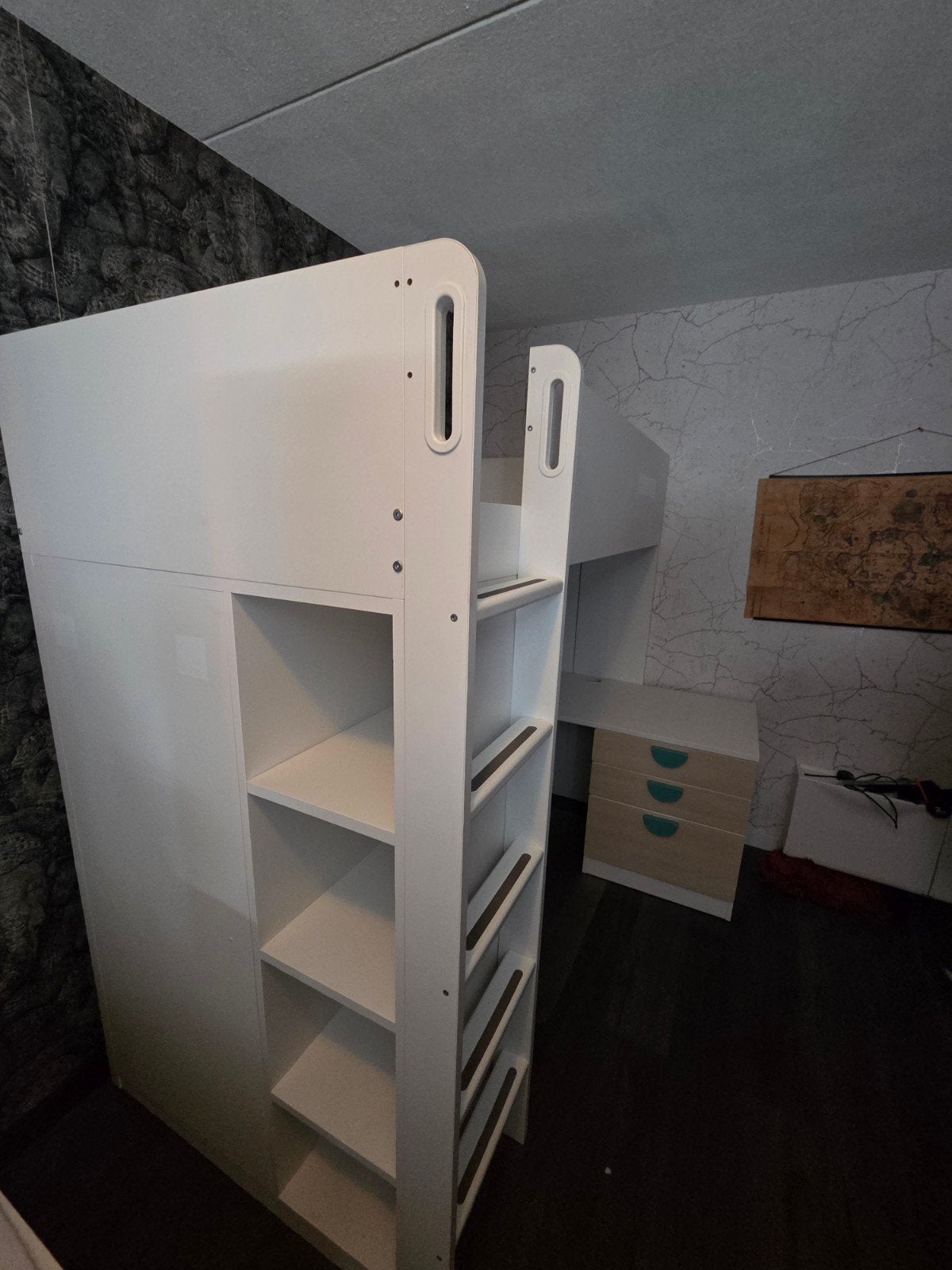 IKEA SMÅSTAD hoogslaper met bureau en lades – wit/hout – com, Kinderen en Baby's, Kinderkamer | Stapelbedden en Hoogslapers, Ophalen