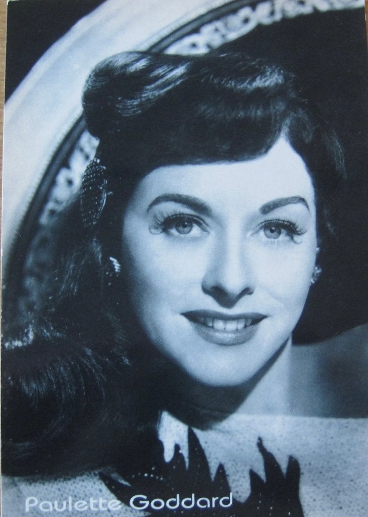 Paulette Goddard op nieuwe ansichtkaart, Verzenden, 1960 tot 1980, Ongelopen, Sterren en Beroemdheden
