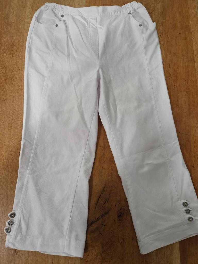 Capri broek maat 44 zgan, Kleding | Dames, Broeken en Pantalons, Wit, Maat 42/44 (L), Ophalen of Verzenden, Zo goed als nieuw