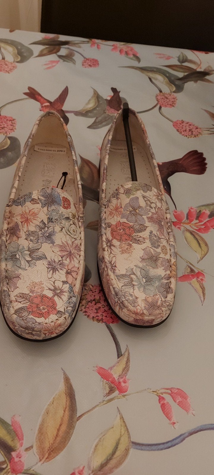 Bloemenprint instappers van TwoDay, maat 37, Kleding | Dames, Schoenen, TwoDay, Overige kleuren, Instappers, Nieuw