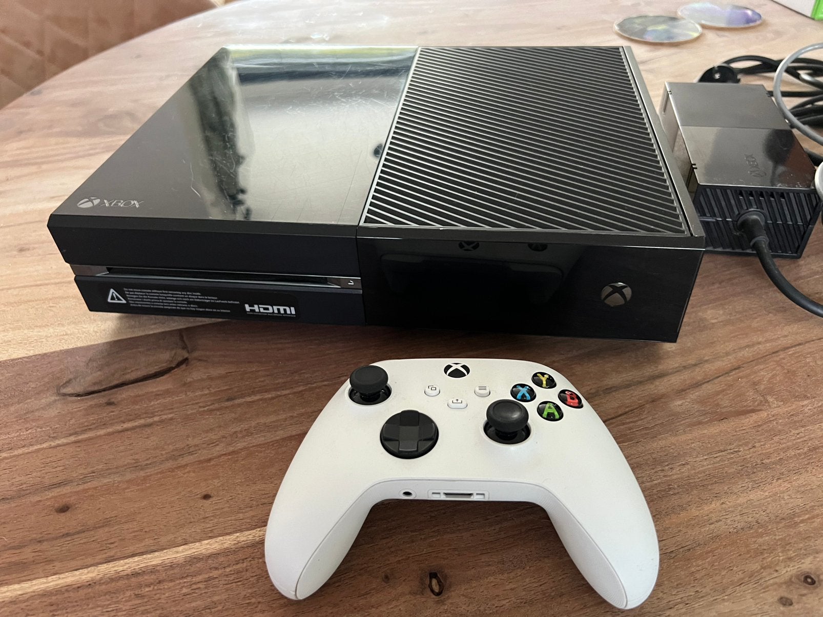 Te koop Xbox one console model 1540 / 500Gb hard dsk+9 games, Ophalen of Verzenden, Zo goed als nieuw, 500 GB, Met 1 controller