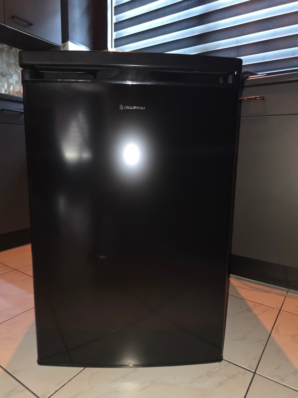 Kitchenbrothers Koelkast Zwart 127L - Z.G.A.N., Zonder vriesvak, 100 tot 150 liter, Zo goed als nieuw, 45 tot 60 cm