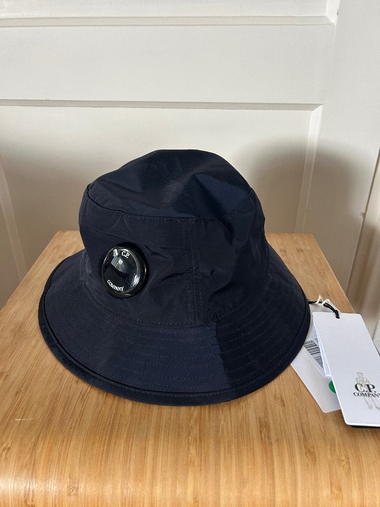 CP Company vissershoed/ buckethat, Ophalen of Verzenden, Nieuw, 60 cm (XL, 7½ inch) of meer, Hoed