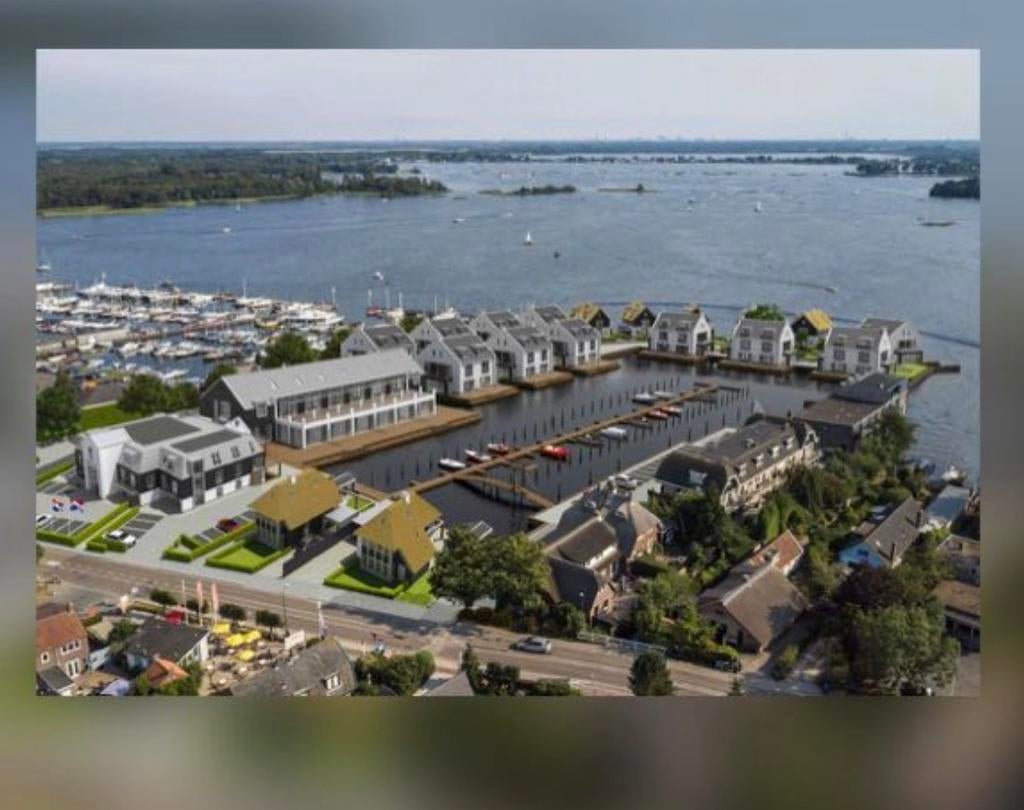 Te huur boot ligplaats in Loosdrecht, Ophalen of Verzenden, Ankeren en Afmeren, Zeilboot of Motorboot
