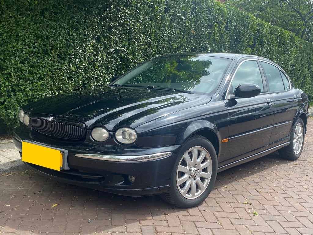 Jaguar X-Type 2.5 V6 – handgeschakeld – APK t/m nov 2026, Auto's, 2495 cc, Zwart, Leder, Handgeschakeld