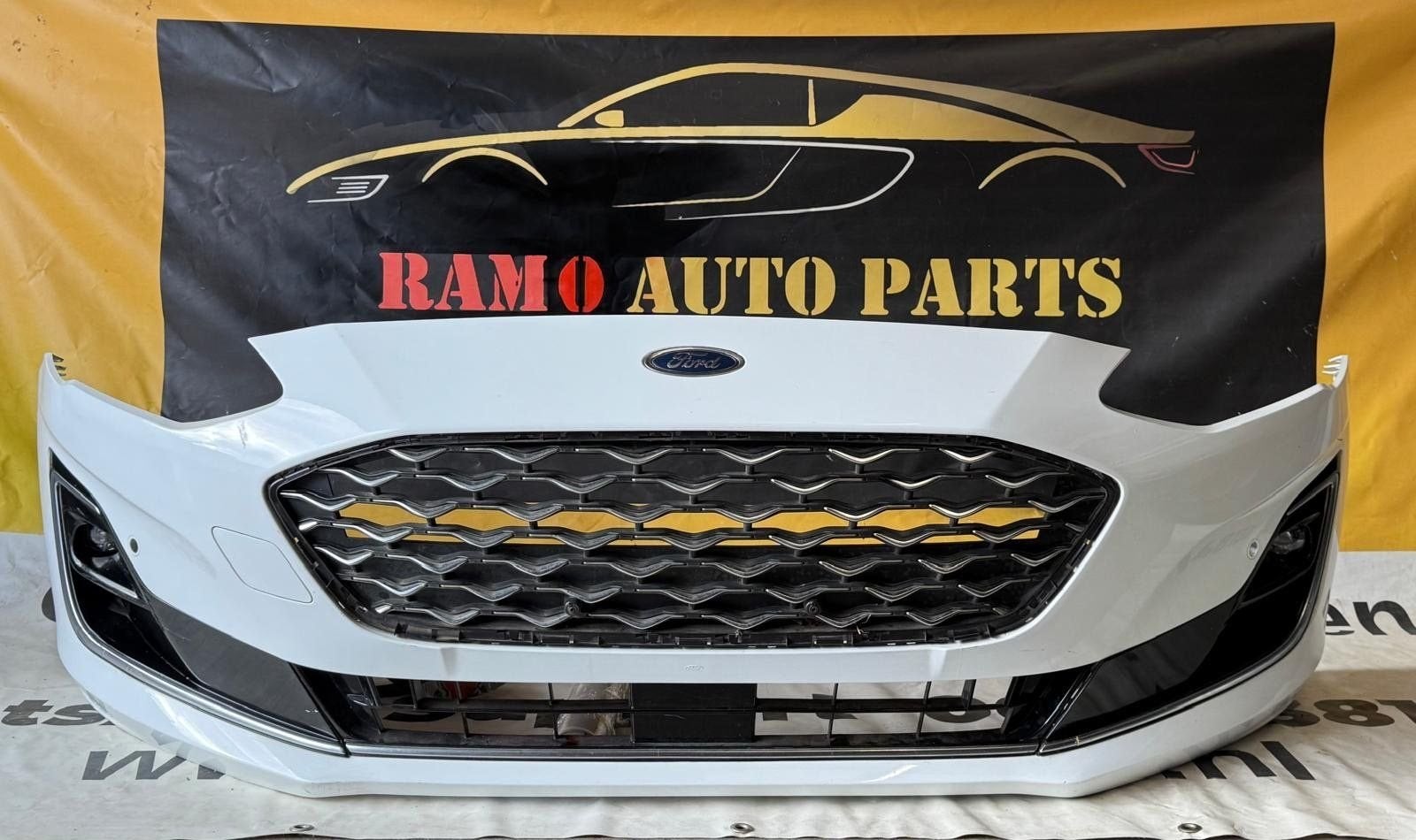 FORD FOCUS VIGNALE VOORBUMPER 2018 TOT 2022 JX7B-17757-V, Gebruikt, -, Voor, -