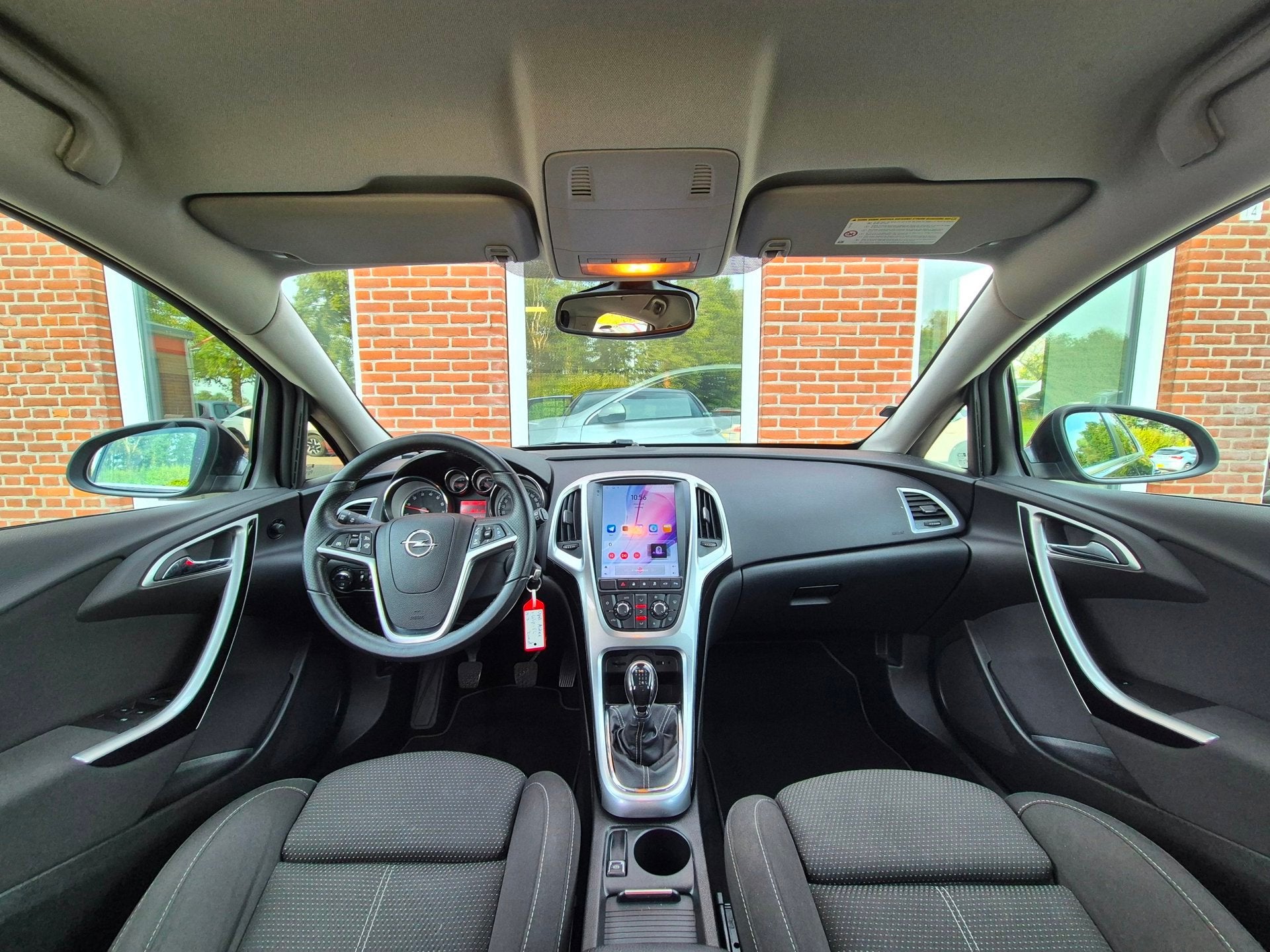 Opel Astra 1.4 Turbo Sport 140PK 5drs clima, cruise, navi, p, Auto's, Voorwielaandrijving, Euro 5, Stof, Gebruikt