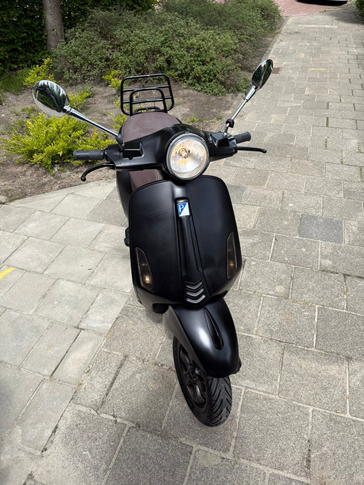 Vespa Primavera 2017, Ophalen, Zo goed als nieuw