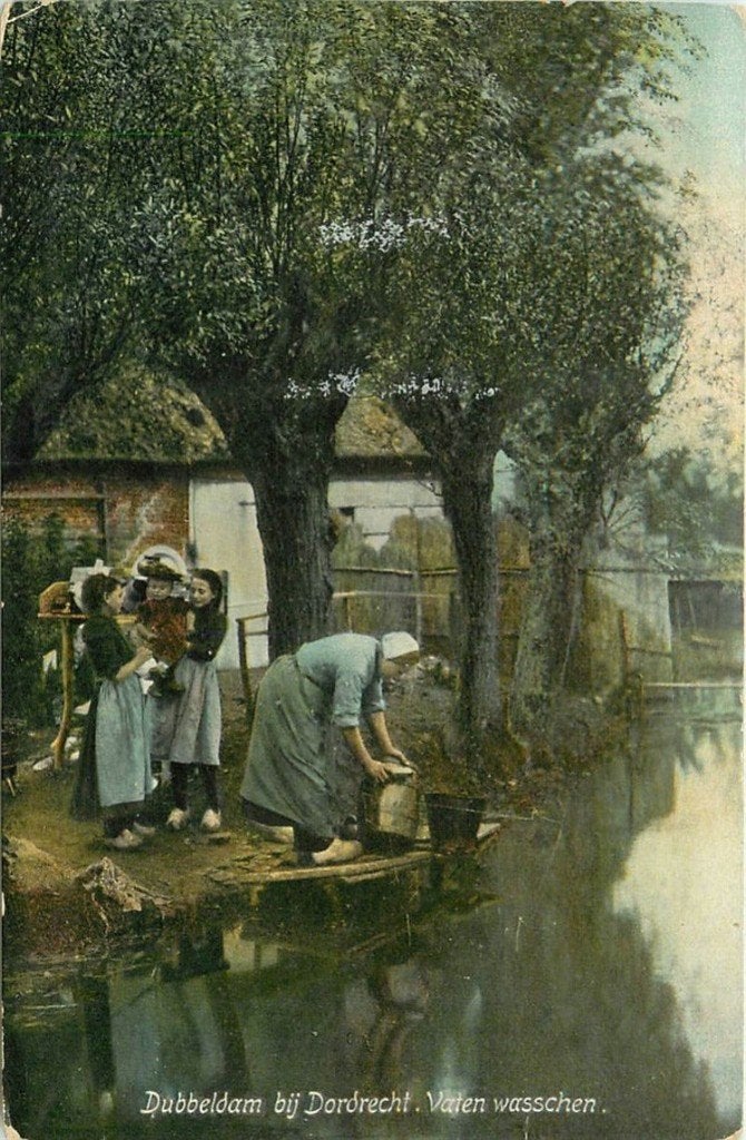 701-143-035 Dordrecht Dubbeldam Vaten wasschen, Verzenden, Voor 1920, Zuid-Holland