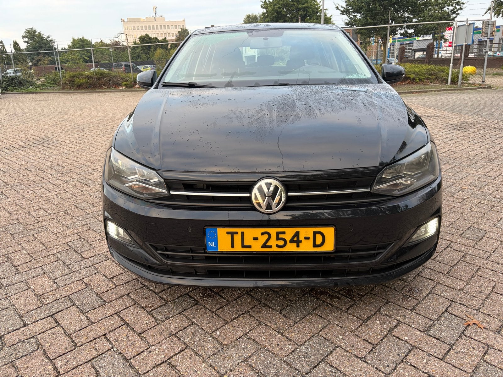 Volkswagen Polo 1.0 TSI 95pk 2018 Zwart, Auto's, Voorwielaandrijving, 40 €/maand, Origineel Nederlands, Handgeschakeld