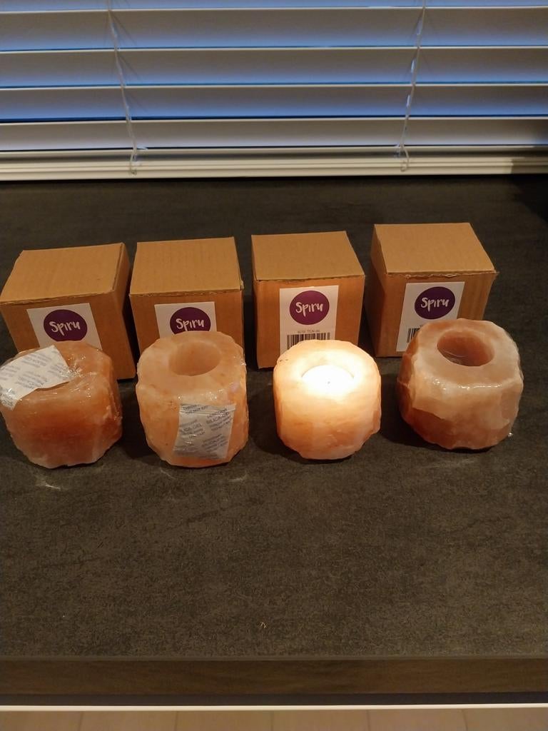4 sfeervolle zoutsteen waxinelichthouders, Ophalen of Verzenden, Nieuw, Overige materialen, Minder dan 25 cm
