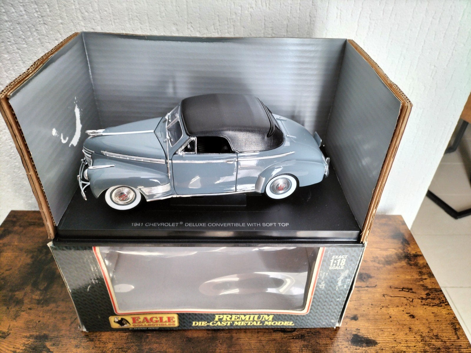1941 Chevrolet Deluxe Convertible schaalmodel 1:18, Ophalen of Verzenden