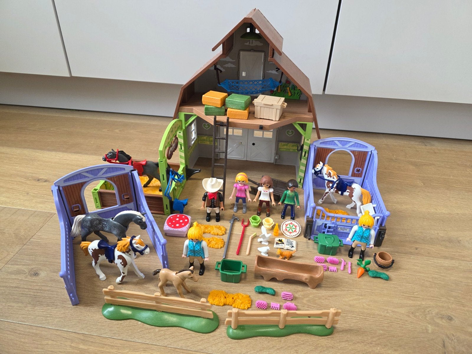Playmobil 70118 spirit schuur met lucky, paardenbox luna, Ophalen of Verzenden, Gebruikt