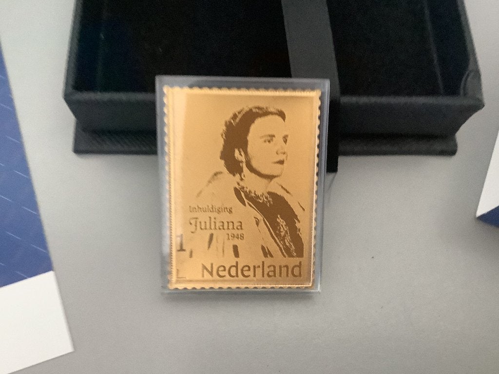 Gouden postzegel Inhuldiging koningin Juliana 1948, Postzegels en Munten, Ophalen of Verzenden, Postfris