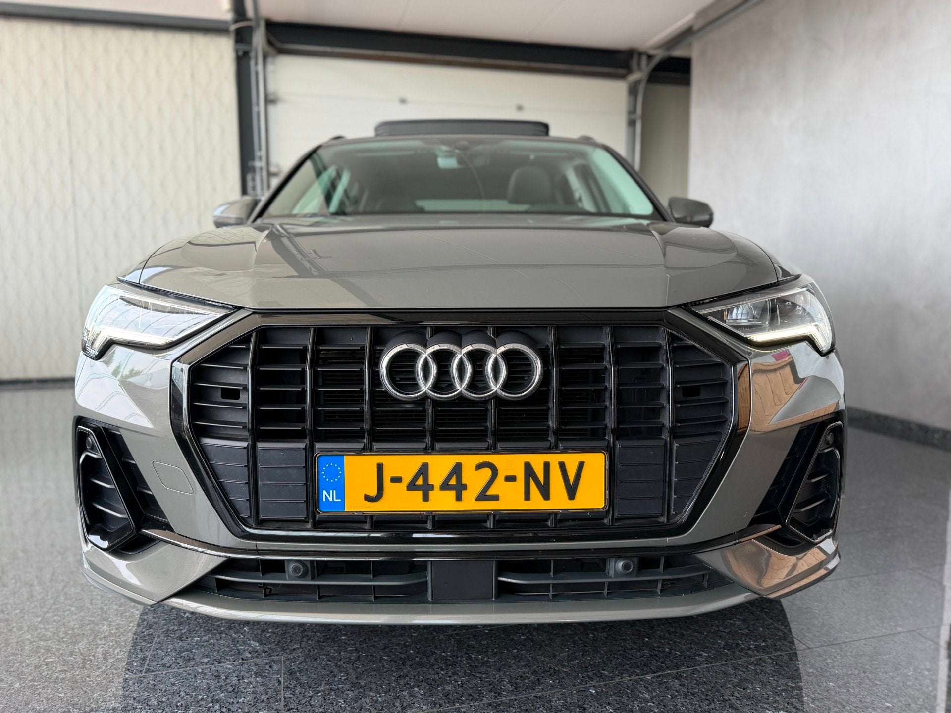 Audi Q3 35 TFSI 150PK S Line Pro Line 2019 Pano / Camera / A, Auto's, Audi, Dealer onderhouden, 4 cilinders, 150 pk, Bedrijf