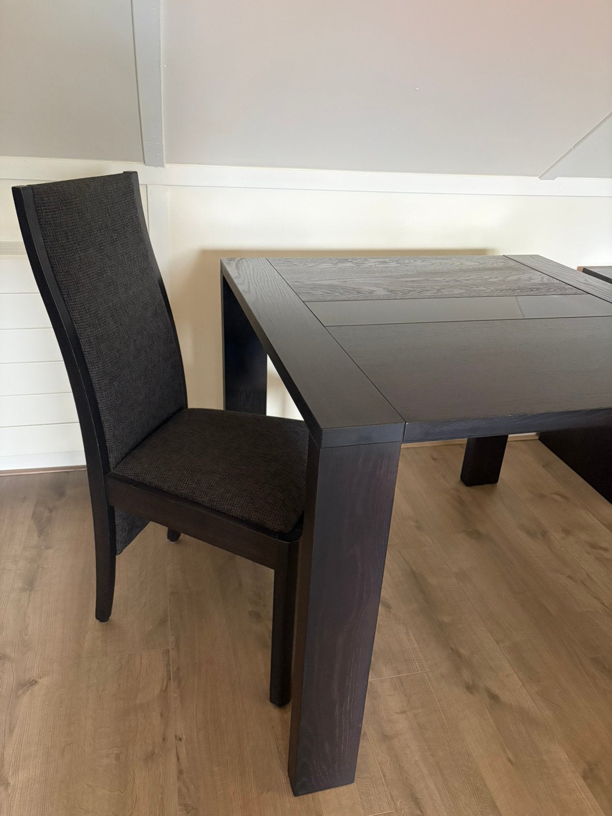 Casino twee stoelen en tafel vierkant, Ophalen, Zo goed als nieuw