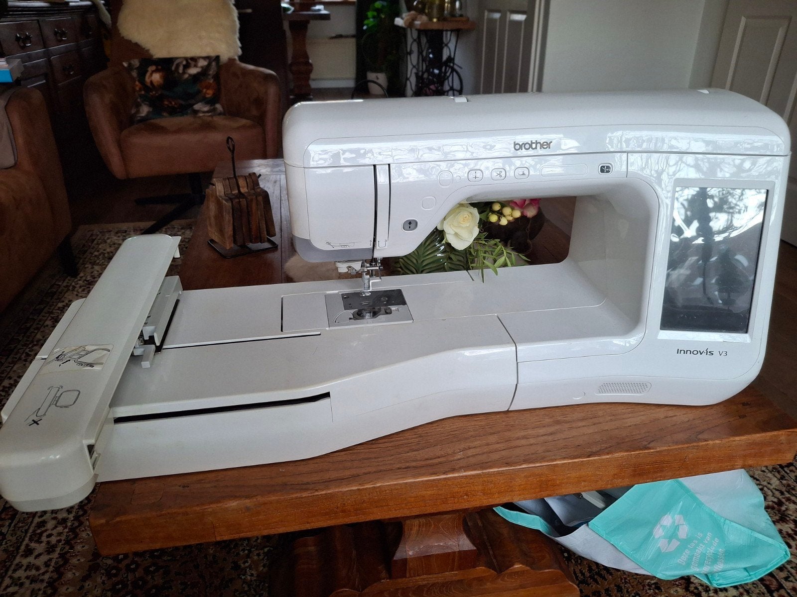 Brother Innov-Is V3 borduurmachine met Disney patronen, Hobby en Vrije tijd, Naaimachines en Toebehoren, Brother, Ophalen of Verzenden