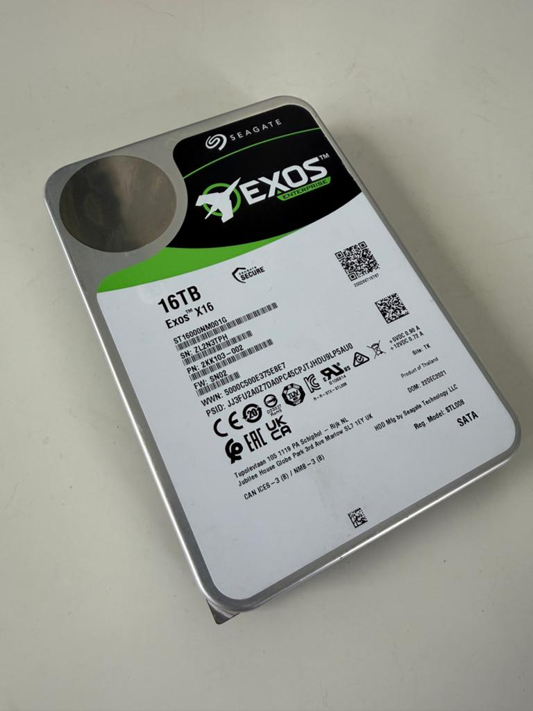Seagate Exos X16 16TB SATA met garantie (HDD), Computers en Software, Harde schijven, Intern, Gebruikt, Server, HDD