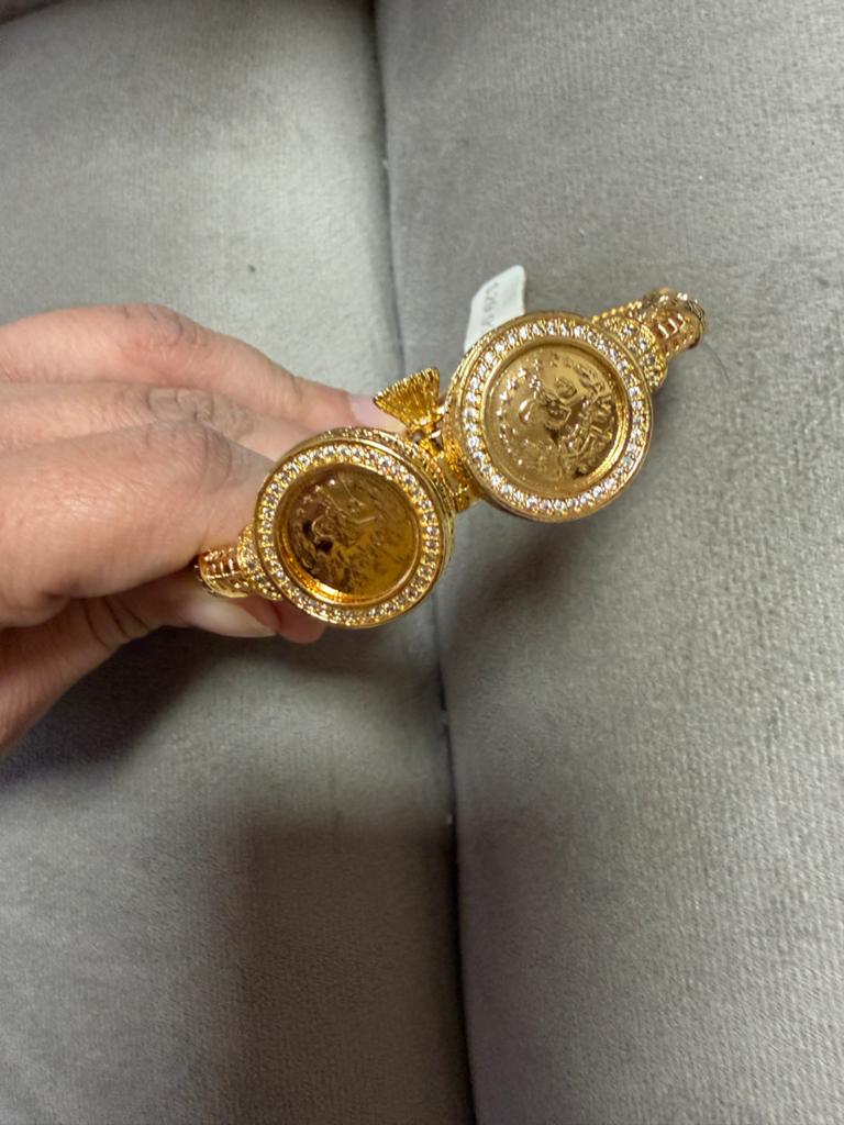 Gouden Armband met Munten en Strass, Sieraden, Tassen en Uiterlijk, Ophalen, Nieuw, Goud, Met strass