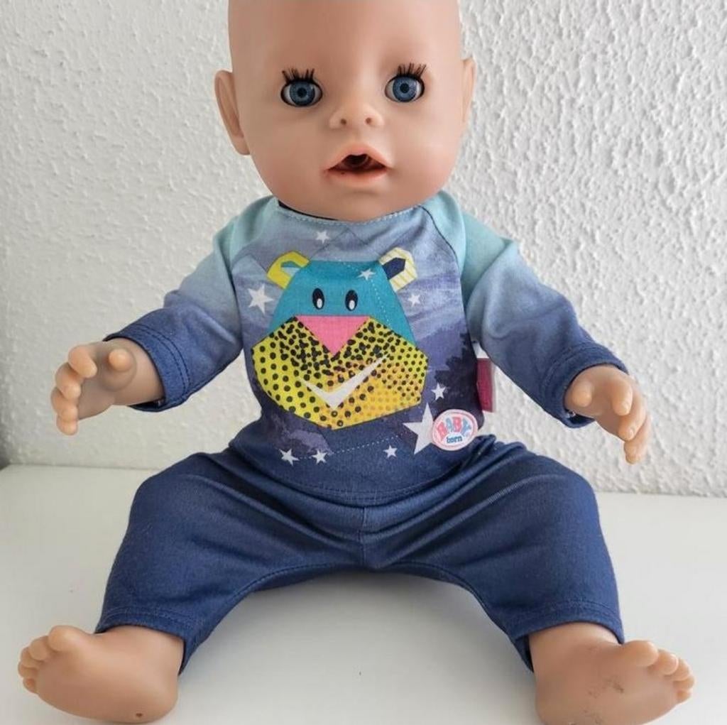 Baby Born kleertjes Pyamaatje Babyborn.

Excl.pop

43 cm, Ophalen of Verzenden, Zo goed als nieuw, Babypop