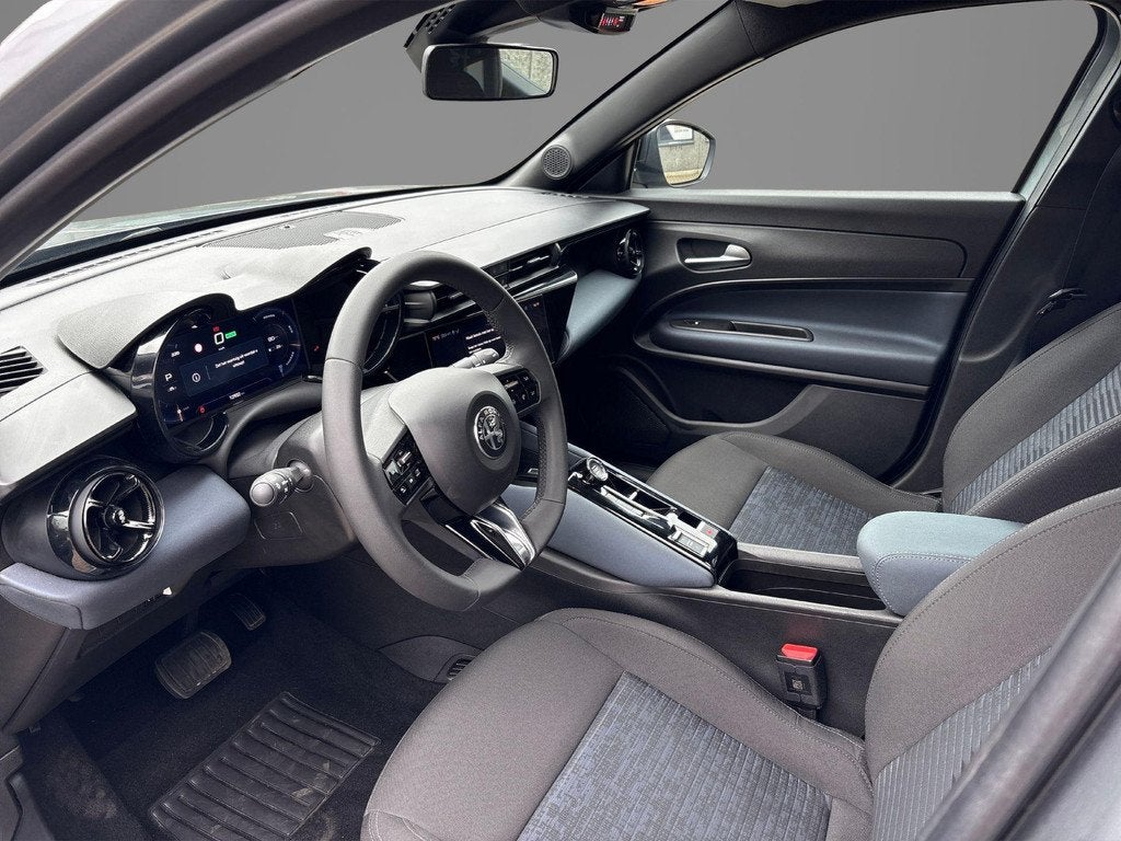 Alfa Romeo Junior Elettrica 54 kWh | Apple Carplay/Android A, Stof, Gebruikt, Parkeersensor, SUV of Terreinwagen
