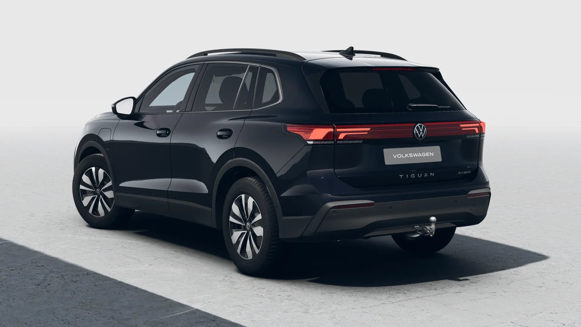 Volkswagen Tiguan, 1800 kg, Euro 6, 135 min, Zwart