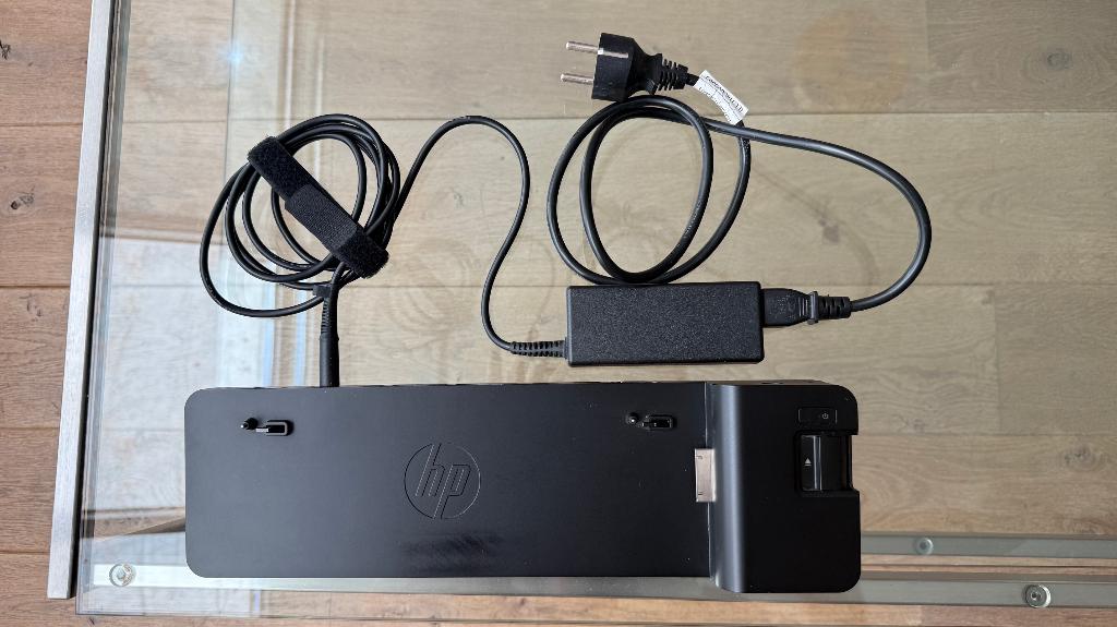 HP 2013 Ultra Slim docking station, Hp, Ophalen of Verzenden, Zo goed als nieuw, Docking station