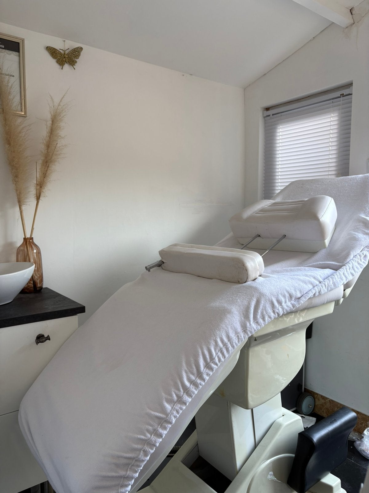 Behandel stoel voor pedicure / gezicht / massage ect, Ophalen, Zo goed als nieuw, Massagestoel of Kussen