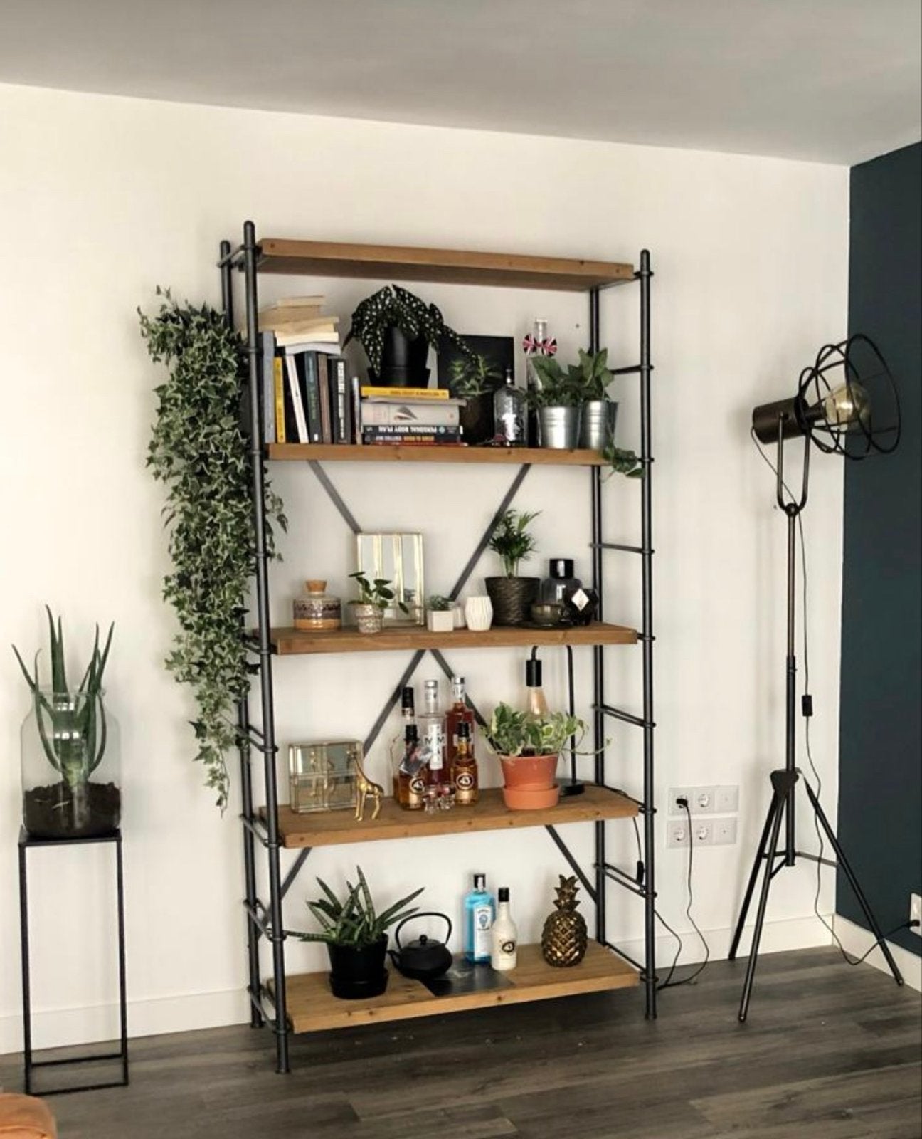Dutchbone opbergkast / boekenkast / open kast met 5 Planken, Ophalen, Met plank(en), 200 cm of meer, 50 tot 100 cm
