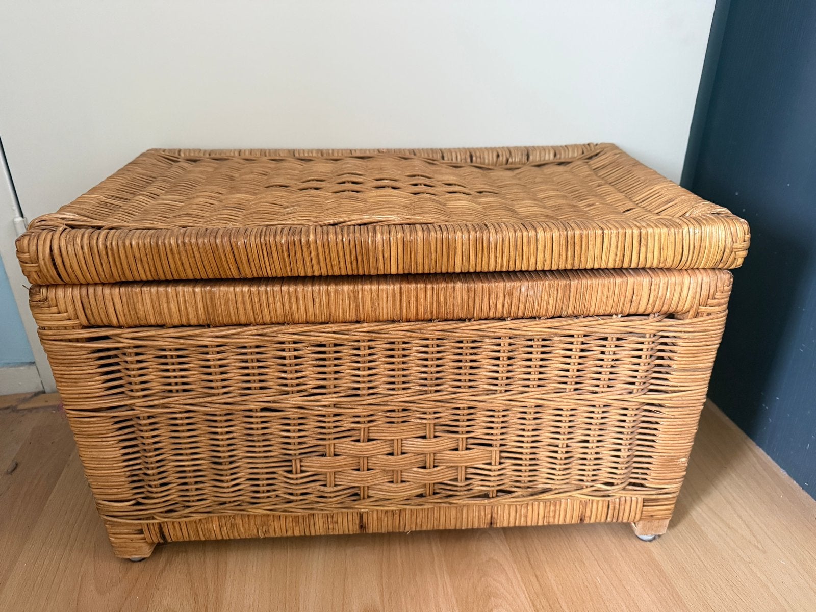 Rieten mand!, Huis en Inrichting, Woonaccessoires | Kisten, Ophalen, Minder dan 50 cm
