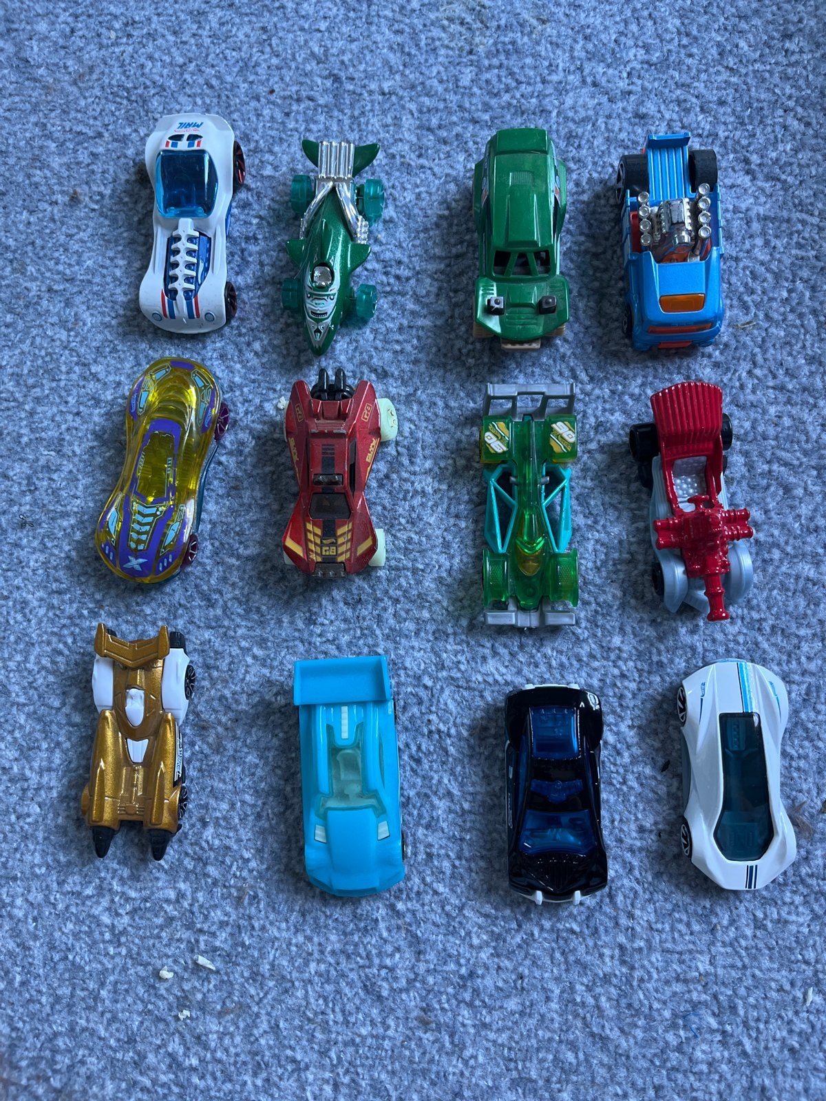12 Hot Wheels, Kinderen en Baby's, Speelgoed | Speelgoedvoertuigen, Ophalen of Verzenden, Nieuw
